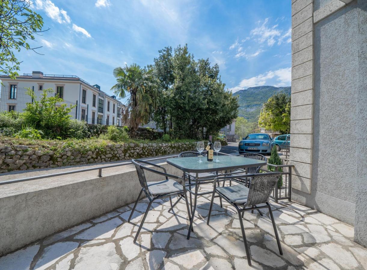 Apartman Anja Рисан Экстерьер фото